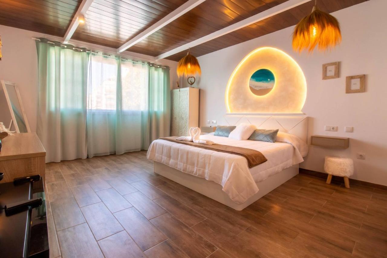 Room In Guest Room - Private Room In The Fishing Port Of Марбелья Екстер'єр фото